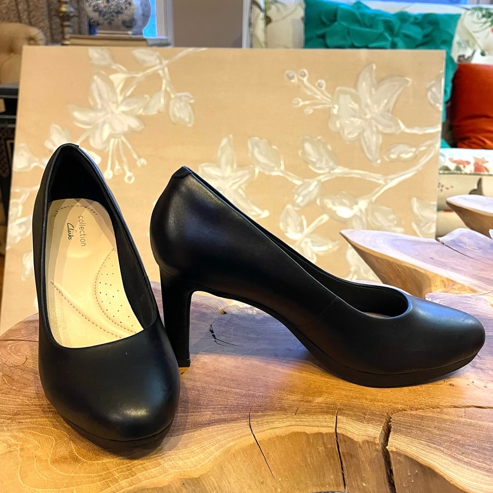 Clark Women's Ambyr Joy Dress black leather Shoes Sz 7.5